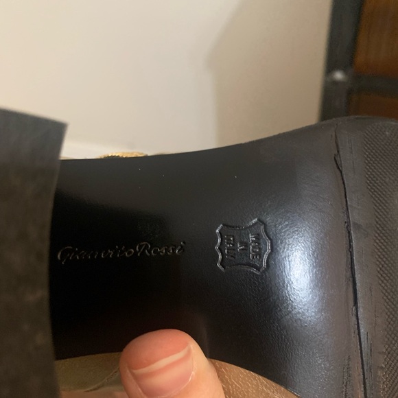 Gianvito Rossi gold ankle boots -size 7 (EU 37.5) - Picture 8 of 8